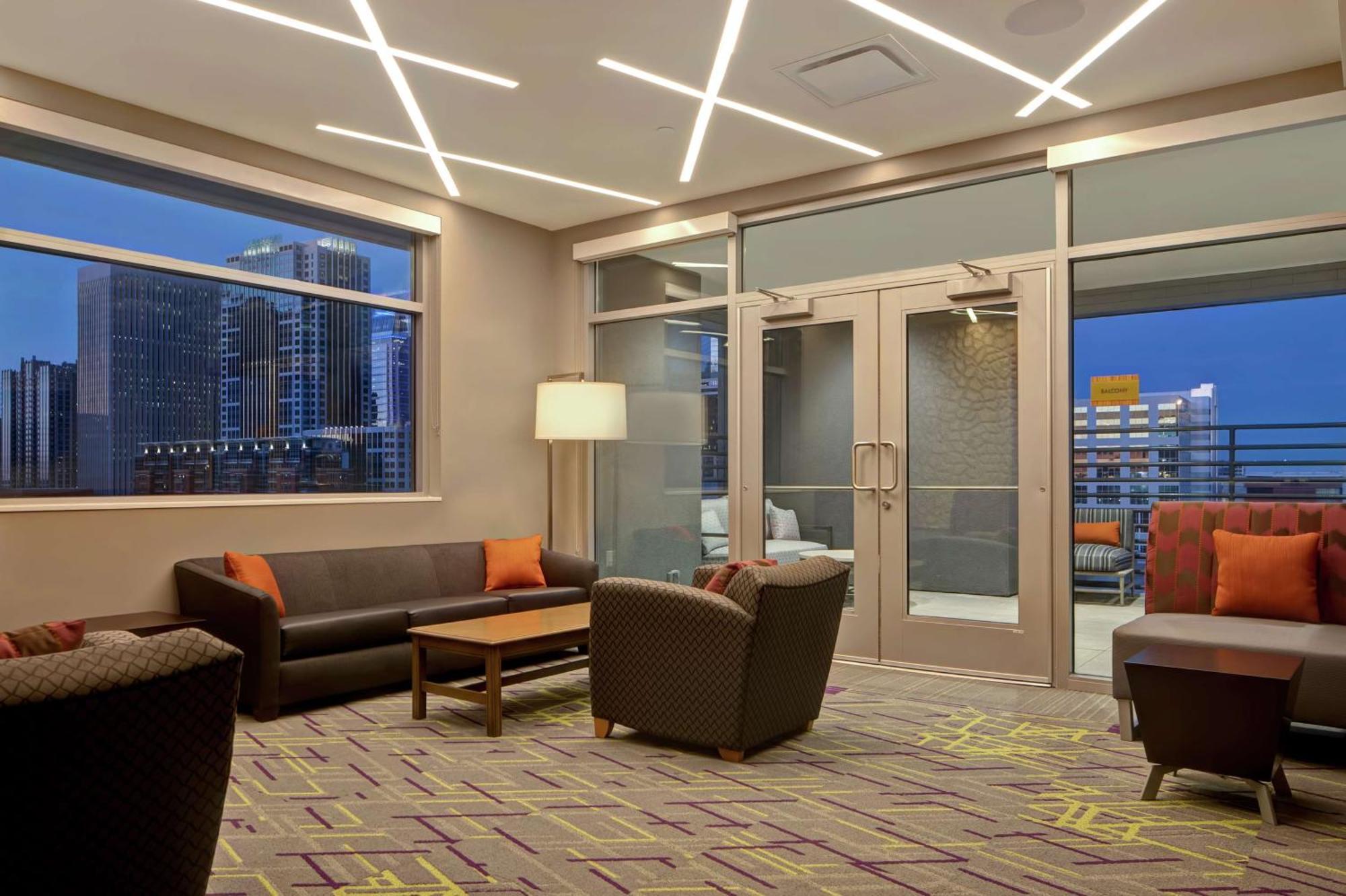 Home2 Suites By Hilton Charlotte Uptown Εξωτερικό φωτογραφία